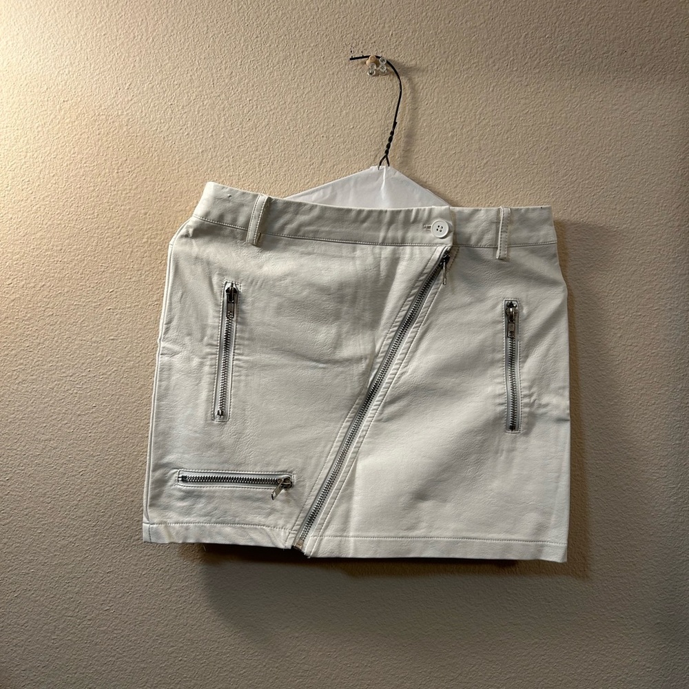 White Leather Skirt for Women’s size S gorgeous beautifully made leather skirt